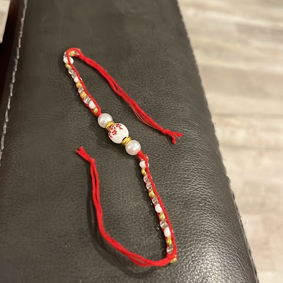 Handmade red gold and white beaded bracelet - Picture 3 of 3
